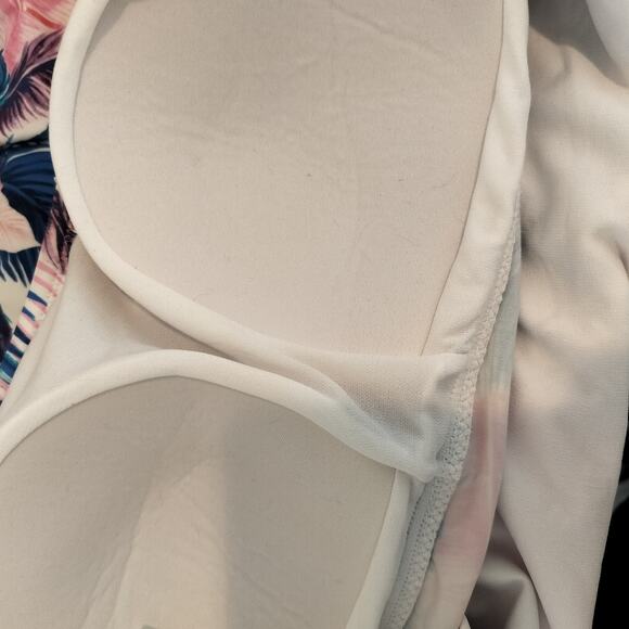 Raisins Curve Tankini Swim Top Floral Ruffled Soft Cup - Picture 10 of 10